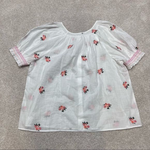 ***SOLD***LOFT Women's White Pink Floral Short Sleeve blouse - Picture 6 of 11